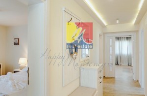 /b_images/thumb_3057507_happymontenegro16.2.jpg