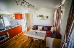 /c_images/thumb_1070347_3_Mobile_house_Lovre_Blaz_369f7959d03e.jpg