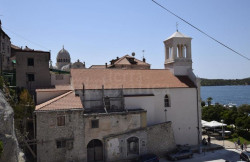 /c_images/thumb_2399133_3_8.-Kamena_kuca_Sibenik_centar-950x713.jpg