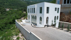 /c_images/thumb_2726237_1_ions-budva-villa-for-sale-montenegro-www.adriastone.com_.jpg