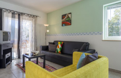 /c_images/thumb_2780496_3_1651240560_living-room-1.jpg