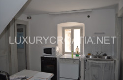 /c_images/thumb_2827583_3_House-for-sale-in-center-of-Korcula-town1.jpg