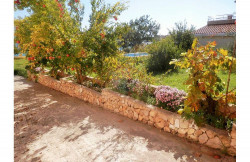 /c_images/thumb_2827714_3_irst-row-to-the-sea-house-for-sale-island-near-Sibenik-7.jpg
