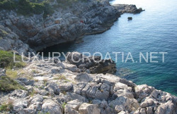 /c_images/thumb_2827726_2_Seafront-Land-in-the-Dubrovnik-Area-for-Sale18.jpg