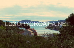 /c_images/thumb_2827740_1_Big-house-with-sea-view-for-sale-island-Iz-Zadar-5.jpg