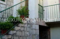 /c_images/thumb_2827741_1_Sea-view-stone-house-for-sale-Kastel-Sucurac-Split.jpg