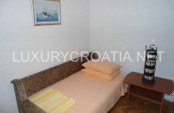 /c_images/thumb_2827852_2_Apartment-for-sale-in-Omis-Croatia-9.jpg