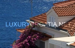 /c_images/thumb_2827856_1_e-for-sale-with-a-garden-and-a-sea-view-on-Ciovo-Island3.jpg