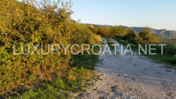 /c_images/thumb_2827880_1_Building-land-for-sale-with-panoramic-view-Klis0.jpg