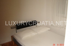/c_images/thumb_2827973_3_Seafront-family-villa-for-sale-Vodice-Sibenik.jpg