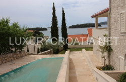 /c_images/thumb_2828121_3_LUXURY-DUPLEX-VILLA-ON-THE-SEA-SOLTA-ISLAND-94.jpg