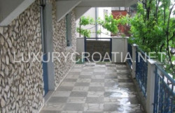 /c_images/thumb_2828140_3_eaview-house-with-3-apartments-for-sale-Klek-Dubrovnik-7.jpg