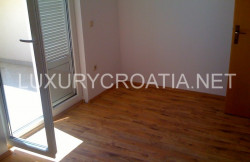 /c_images/thumb_2828157_4_Seafront-apartment-in-Pag-for-sale-Croatia-8-Kopiraj.jpg