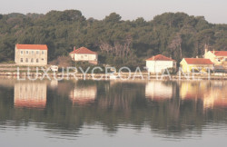 /c_images/thumb_2828198_1_LAND-FOR-SALE-DUGI-OTOK-FIRST-ROW-TO-THE-SEA.jpg