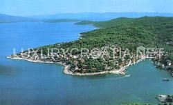 /c_images/thumb_2828203_1_Building-land-for-sale-in-Stomorska-Solta-island9.jpg