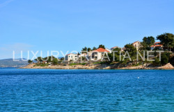 /c_images/thumb_2828203_2_Building-land-for-sale-in-Stomorska-Solta-island8.jpg