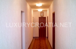 /c_images/thumb_2828246_1_Big-apartment-house-for-sale-Vodice-Sibenik-2.jpg