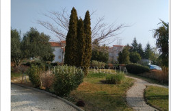 /c_images/thumb_2828274_3_House-with-large-garden-for-sale-Vodice-3-1.jpg