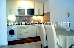/c_images/thumb_2828315_2_House-for-sale-in-center-of-Korcula-old-town14.jpg