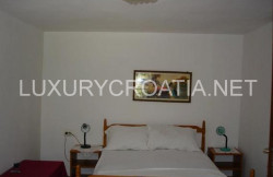 /c_images/thumb_2828325_4_Apartment-for-sale-Rukavac-island-of-Vis-4.jpg