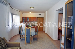 /c_images/thumb_2828343_1_Apartment-house-for-sale-Tribunj-Sibenik-6.jpg