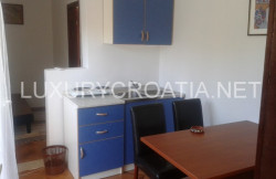 /c_images/thumb_2828376_4_la-with-7-apartments-for-sale-area-of-Makarska-3-Small-2.jpg