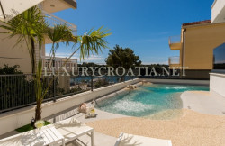 /c_images/thumb_2828397_1_Villa-with-a-pool-for-sale-Trogir-area-6.jpg