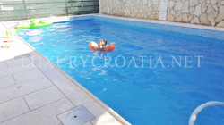 /c_images/thumb_2828398_3_Spacious-apartment-house-with-pool-close-to-Trogir-35.jpg