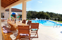 /c_images/thumb_2828399_2_Villa-with-pool-for-sale-in-central-Istria2.jpg
