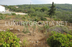 /c_images/thumb_2828419_4_Building-land-for-sale-Gornje-Selo-Solta-island-3.jpg