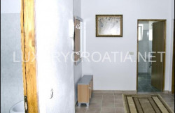 /c_images/thumb_2828427_3_Residential-commercial-house-for-sale-Bacina-Ploce-8.jpg