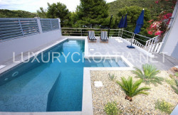 /c_images/thumb_2828454_2_Villa-with-pool-near-sea-Lastovo-island-401.jpg