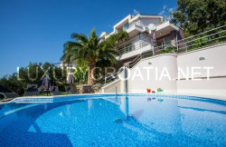 /c_images/thumb_2828464_3_Villa-for-sale-with-pool-and-sea-view-Makarska38.jpg