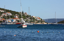 /c_images/thumb_2829607_1_Seaside-land-for-sale-Vinisce-Trogir-Croatia-16.jpg
