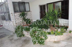 /c_images/thumb_2829620_1_Croatia-Makarska-Riviera-area-house-for-sale-7.jpg