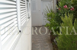 /c_images/thumb_2829700_3_House-for-sale-near-beach-Klek-Dubrovnik-area-4.jpg
