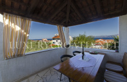 /c_images/thumb_2829731_1_House-with-sea-view-for-sale-Brac-9-1.jpg