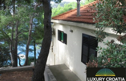 /c_images/thumb_2829738_4_SEAFRONT-HOUSE-FOR-SALE-KORCULA-SOUTH-SIDE-8.jpg