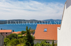 /c_images/thumb_2829747_1_House-for-sale-with-panoramic-sea-view-Trogir-Ciovo-27.jpg
