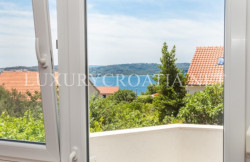 /c_images/thumb_2829747_2_House-for-sale-with-panoramic-sea-view-Trogir-Ciovo-11.jpg
