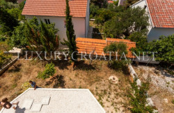 /c_images/thumb_2829747_4_House-for-sale-with-panoramic-sea-view-Trogir-Ciovo-37.jpg