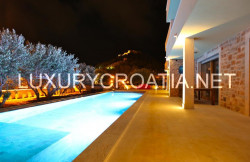 /c_images/thumb_2829777_4_Villa-in-mediterranean-style-for-rent-Hvar-39.jpg