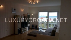 /c_images/thumb_2829781_3_Seaview-Apartment-Near-Trogir-for-sale7.resized.jpg