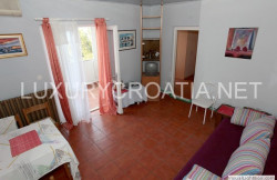 /c_images/thumb_2829791_3_Beach-front-apartment-villa-Makarska-riviera-21.jpg