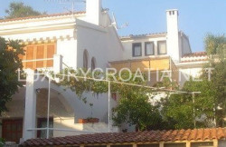 /c_images/thumb_2829834_4_SEA-VIEW-LARGE-HOUSE-FOR-SALE-CIOVO1.jpg