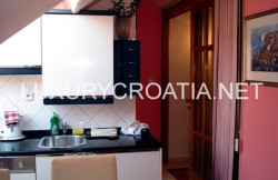 /c_images/thumb_2829840_1_House-for-sale-in-center-of-Korcula-old-town4.jpg