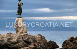 /c_images/thumb_2829844_1_Villa-with-panoramic-seaview-and-pool-for-sale-Opatija51.jpg