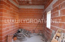/c_images/thumb_2829852_1_Unfinished-house-for-sale-near-Pazin-Istria-9.jpg
