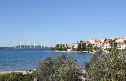 /c_images/thumb_2831054_1_Beach-house-for-sale-Sibenik-area-5.jpg