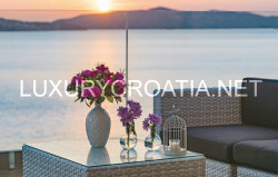 /c_images/thumb_2831058_2_Waterfront-villa-for-sale-Trogir-riviera26.jpg